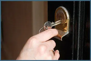 Safe Key Shop Riverside, CA 909-256-7114 - 7-door-unlock